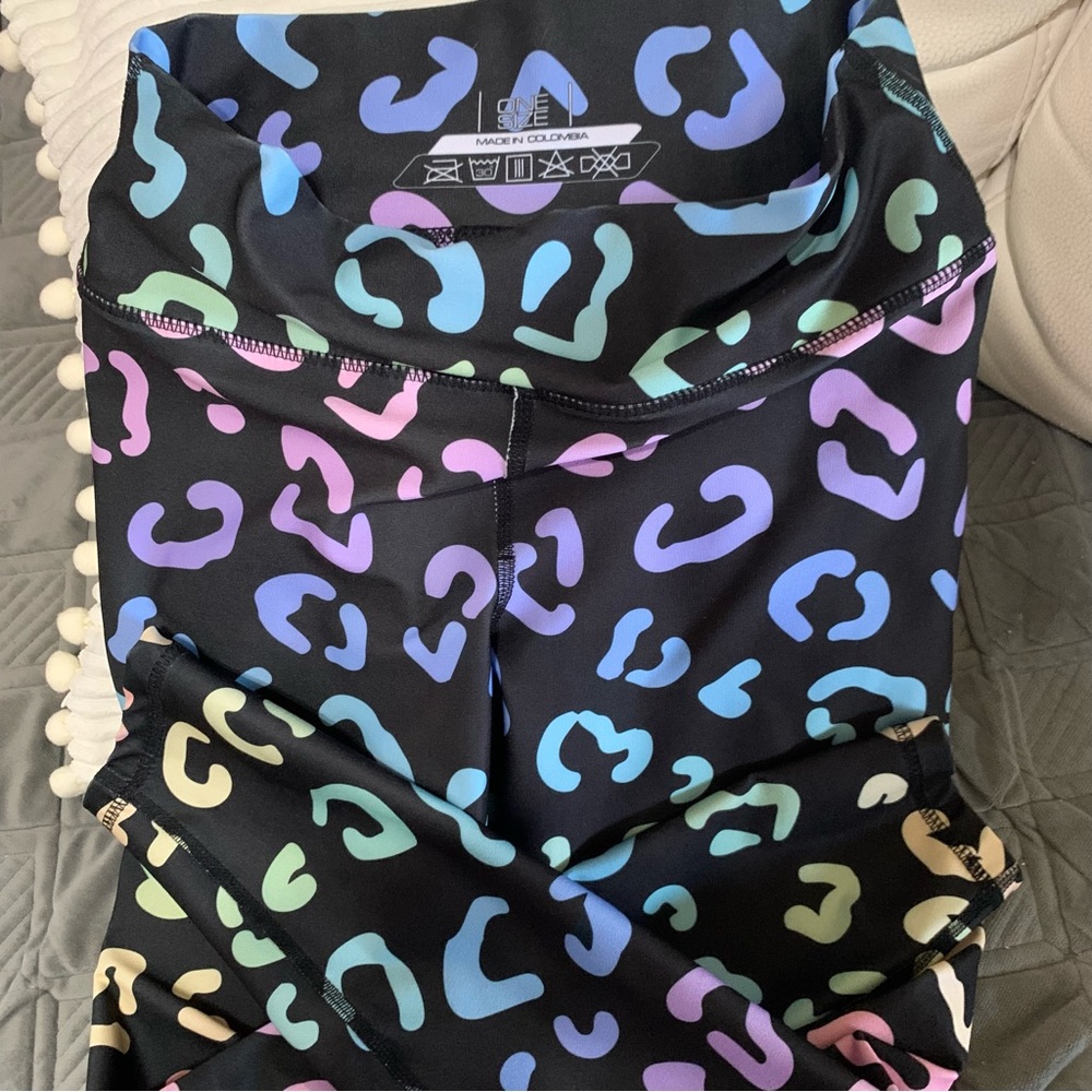 Fun compression leggings - Picture 5 of 6